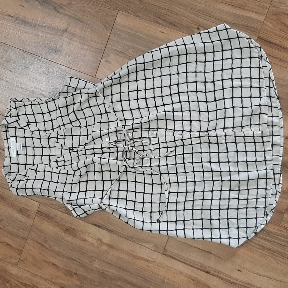 Maternity blouse navy and off white